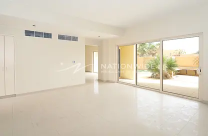 Villa - 4 Bedrooms - 5 Bathrooms for rent in Yasmin Community - Al Raha Gardens - Abu Dhabi