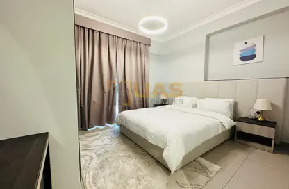 Apartment - 1 Bedroom - 2 Bathrooms for rent in Jumeirah Garden City - Al Satwa - Dubai