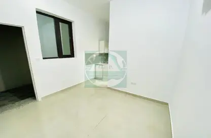 Apartment - Studio - 1 Bathroom for rent in Shakhbout City - Abu Dhabi