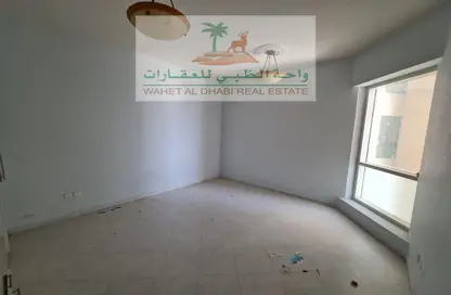 Apartment - 1 Bedroom - 2 Bathrooms for rent in Al Kaloti Tower - Al Majaz 2 - Al Majaz - Sharjah