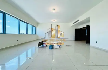 Apartment - 3 Bedrooms - 5 Bathrooms for rent in Sama Tower - Electra Street - Abu Dhabi