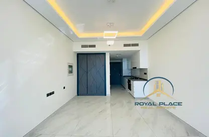 Apartment - 1 Bathroom for rent in Samana Golf Avenue - Dubai Studio City - Dubai