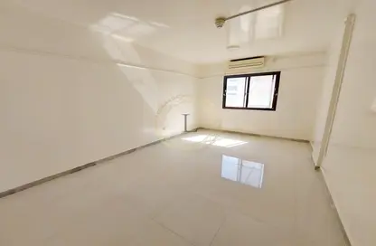 Apartment - 2 Bedrooms - 2 Bathrooms for rent in Hai Al Humaira - Central District - Al Ain