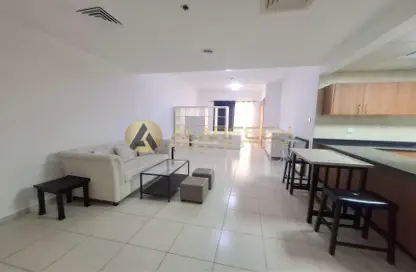 Apartment - 1 Bathroom for rent in Mulberry 1 - Emirates Gardens 2 - Jumeirah Village Circle - Dubai