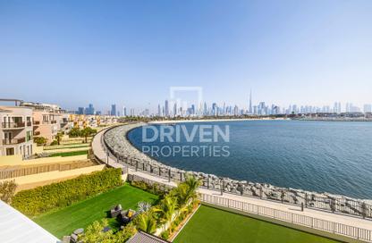 Villa - 5 Bedrooms - 7+ Bathrooms for sale in Sur La Mer - La Mer - Jumeirah - Dubai