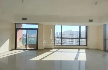 Apartment - 3 Bedrooms - 4 Bathrooms for rent in Al Falah Street - City Downtown - Abu Dhabi