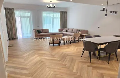 Apartment - 2 Bedrooms - 3 Bathrooms for rent in Al Anbara - Shoreline Apartments - Palm Jumeirah - Dubai