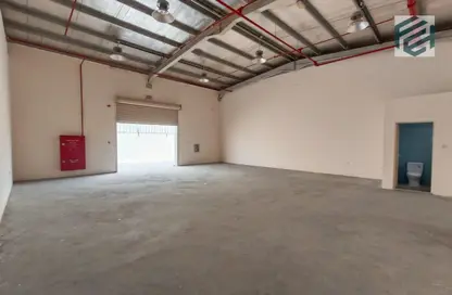 Warehouse - Studio for rent in Al Saja'a - Sharjah Industrial Area - Sharjah