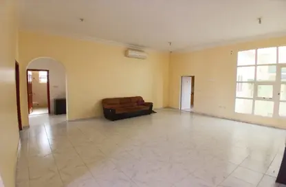 Apartment - 3 Bedrooms - 3 Bathrooms for rent in Khalifa City A - Khalifa City - Abu Dhabi