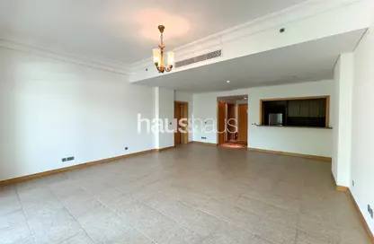 Apartment - 1 Bedroom - 2 Bathrooms for rent in Al Khushkar - Shoreline Apartments - Palm Jumeirah - Dubai