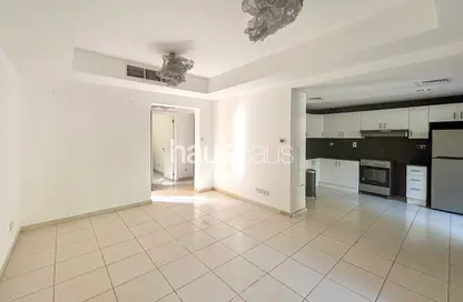 Villa - 2 Bedrooms - 3 Bathrooms for rent in Springs 10 - The Springs - Dubai