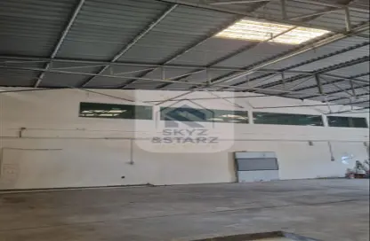 Warehouse - Studio - 2 Bathrooms for rent in Al Qusais - Dubai