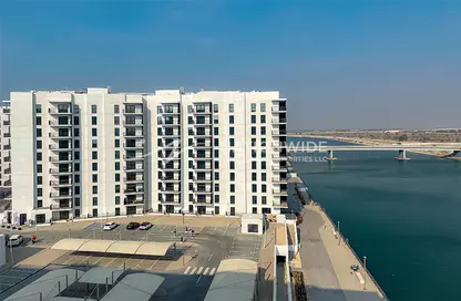 Apartment - 1 Bedroom - 1 Bathroom for sale in Waters Edge - Yas Island - Abu Dhabi