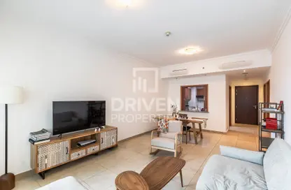 Apartment - 1 Bedroom - 2 Bathrooms for rent in MAG 218 - Dubai Marina - Dubai