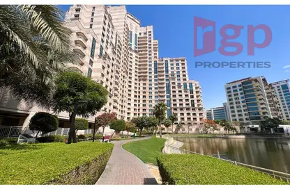 Apartment - 2 Bedrooms - 2 Bathrooms for rent in The Links East Tower - The Links - The Views - Dubai