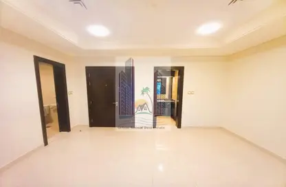 Apartment - 3 Bedrooms - 4 Bathrooms for rent in Sheikha Salama Tower - Khalidiya Street - Al Khalidiya - Abu Dhabi