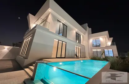 Villa - 4 Bedrooms - 5 Bathrooms for rent in Al Aweer 1 - Al Aweer - Dubai