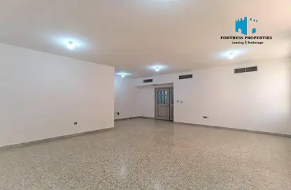 Apartment - 2 Bedrooms - 2 Bathrooms for rent in Al Ghaith Tower - Hamdan Street - Abu Dhabi