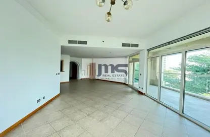 Apartment - 3 Bedrooms - 4 Bathrooms for rent in Al Habool - Shoreline Apartments - Palm Jumeirah - Dubai