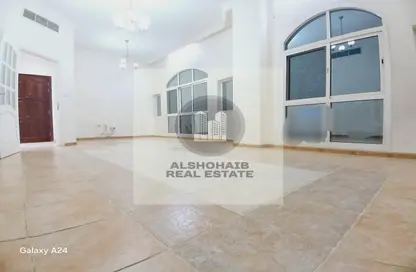 Apartment - 3 Bedrooms - 4 Bathrooms for rent in Al Muroor Tower - Muroor Area - Abu Dhabi