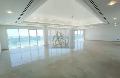 Apartment - 3 Bedrooms - 5 Bathrooms for rent in Crescent Towers - Al Khalidiya - Abu Dhabi