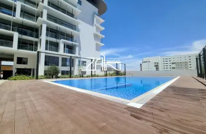 Apartment - 2 Bedrooms - 3 Bathrooms for sale in Oasis 1 - Oasis Residences - Masdar City - Abu Dhabi