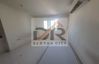 Apartment - Studio - 1 Bathroom for rent in Al Rumailah building - Al Rumailah 2 - Al Rumaila - Ajman