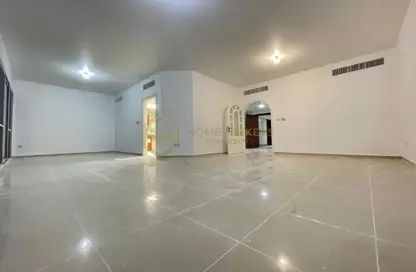 Apartment - 3 Bedrooms - 4 Bathrooms for rent in Al Najda Street - Abu Dhabi