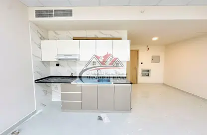 Apartment - 1 Bathroom for rent in Muwaileh 29 Building - Muwaileh - Sharjah