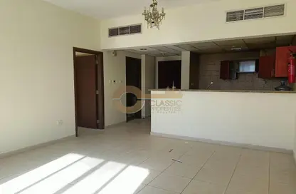 Apartment - 1 Bedroom - 2 Bathrooms for rent in IC1-EMR-01 - Emirates Cluster - International City - Dubai