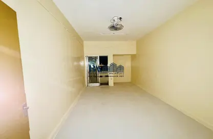 Apartment - 2 Bedrooms - 2 Bathrooms for rent in Al Muteena Building - Al Muteena - Deira - Dubai