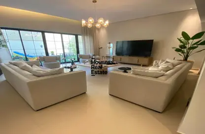 Villa - 4 Bedrooms - 5 Bathrooms for sale in Nad Al Sheba Villas - Nad Al Sheba 3 - Nad Al Sheba - Dubai