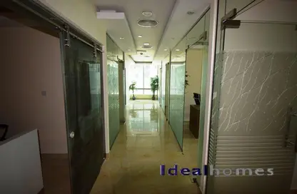 مكتب - استوديو - 1 حمام للايجار في القمة - الخليج التجاري - دبي