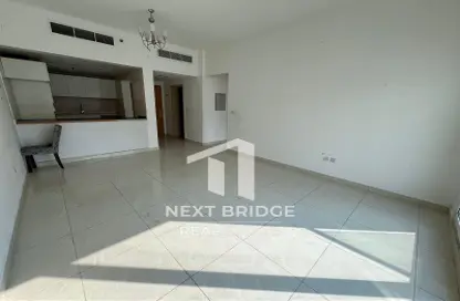 Apartment - 1 Bathroom for rent in Pulse Smart Residence - Jumeirah Village Circle - Dubai