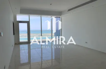 Apartment - 3 Bedrooms - 4 Bathrooms for rent in Corniche Tower - Corniche Road - Abu Dhabi