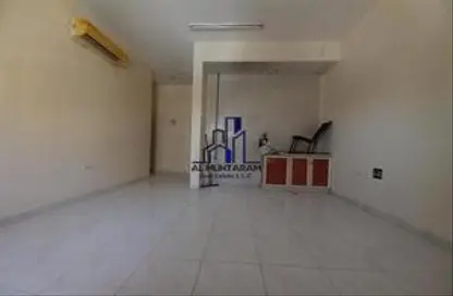 Apartment - Studio - 1 Bathroom for rent in Muwaileh 3 Building - Muwaileh - Sharjah