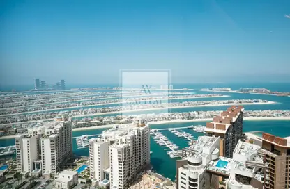 Apartment - 1 Bathroom for rent in The Palm Tower - Palm Jumeirah - Dubai