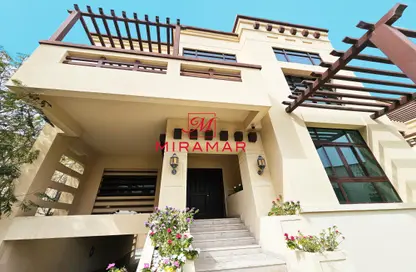 Villa - 5 Bedrooms - 7 Bathrooms for sale in Hills Abu Dhabi - Al Maqtaa - Abu Dhabi