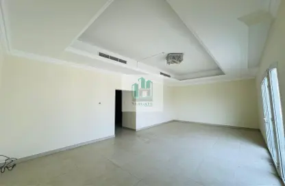 Villa - 5 Bedrooms - 6 Bathrooms for rent in Jumeirah 1 Villas - Jumeirah 1 - Jumeirah - Dubai