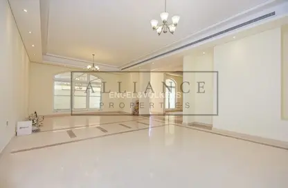 Villa - 5 Bedrooms - 5 Bathrooms for rent in Jumeirah 3 Villas - Jumeirah 3 - Jumeirah - Dubai