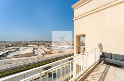 Apartment - 1 Bedroom - 1 Bathroom for sale in Mazaya 12 - Queue Point - Dubai Land - Dubai