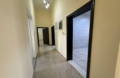 شقة - 3 غرف نوم - 3 حمامات للايجار في 24 فلل محمد - مدينة محمد بن زايد - أبوظبي