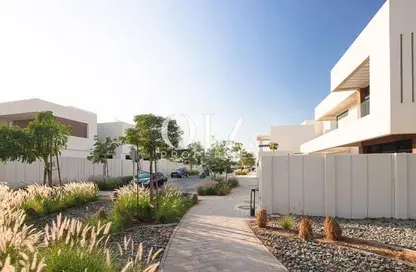 Villa - 4 Bedrooms - 6 Bathrooms for rent in West Yas - Yas Island - Abu Dhabi