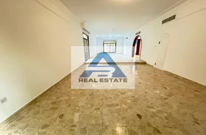 Villa - 3 Bedrooms - 4 Bathrooms for rent in Corniche Road - Abu Dhabi