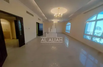 Apartment - 3 Bedrooms - 5 Bathrooms for rent in Muroor Area - Abu Dhabi