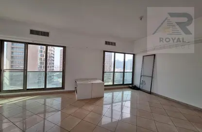 Apartment - 3 Bedrooms - 4 Bathrooms for rent in Al Heel Tower - Mubarak Bin Mohammed Street - Al Khalidiya - Abu Dhabi