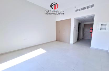 Apartment - 1 Bathroom for rent in Al Warsan 4 - Al Warsan - Dubai