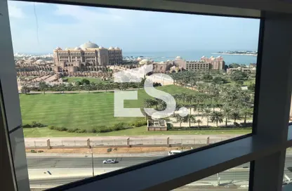 Apartment - 4 Bedrooms - 5 Bathrooms for rent in Etihad Tower 2 - Etihad Towers - Corniche Road - Abu Dhabi