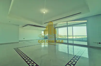 Apartment - 4 Bedrooms - 5 Bathrooms for rent in Silver Wave Tower - Al Mina - Abu Dhabi