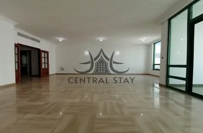 Apartment - 4 Bedrooms - 4 Bathrooms for rent in Corniche Road - Abu Dhabi